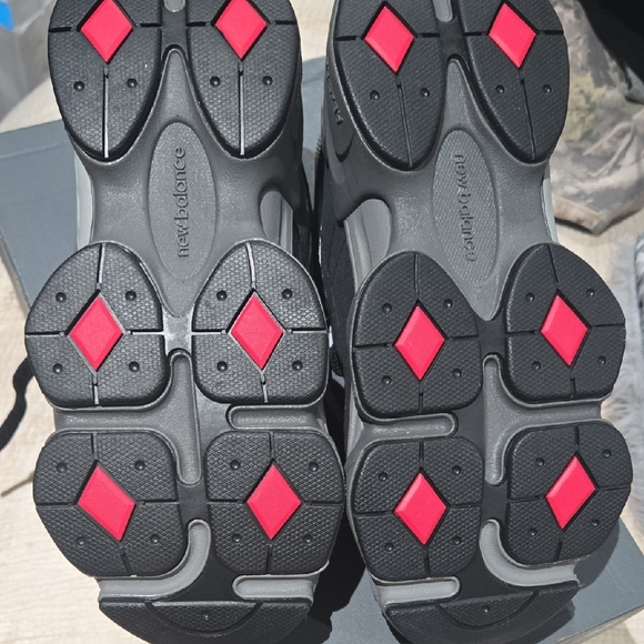 New Balance 9060 - Picture 4 of 7